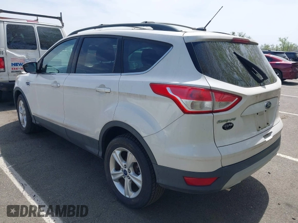 2013 Ford Escape SE with VIN 1FMCU9GXXDUD63179, listed as a IAAI auction lot 42017993 with 72,410 mi miles. Bid and sale history available at carsss.com. Image 3.