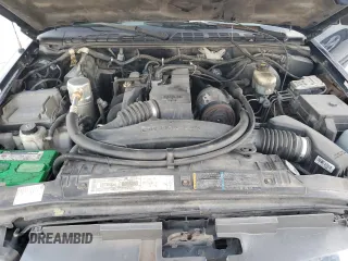 2003 GMC Sonoma with VIN 1GTCS19H638255246, listed as a Copart auction lot 81984774 with Not Provided miles and Salvage Title. Bid and sale history available at DreamBid. Image 11.