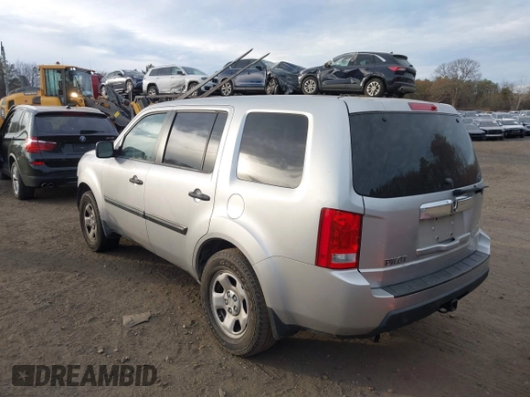 2010 Honda Pilot LX with VIN 5FNYF4H29AB002203, listed as a IAAI auction lot 40858777 with 128,621 mi miles and . Bid and sale history available at DreamBid. Image 3.
