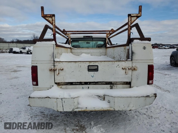 1997 GMC Sierra 1500 with VIN 1GTGC24R5VE524801, listed as a Copart auction lot 85451264 with 989,500 mi miles and Salvage Title. Bid and sale history available at DreamBid. Image 6.