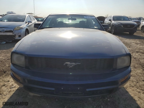 2008 Ford Mustang Deluxe with VIN 1ZVHT80N385129138, listed as a Copart auction lot 47485825 with 166,735 mi miles and Salvage Title. Bid and sale history available at carsss.com. Image 5.