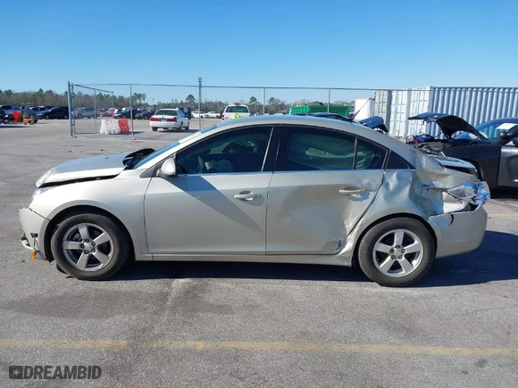 2014 Chevrolet Cruze 1LT with VIN 1G1PD5SBXE7300571, listed as a IAAI auction lot 41571549 with 71,981 mi miles. Bid and sale history available at carsss.com. Image 14.