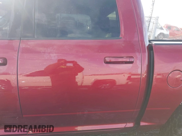 2021 Ram 1500 SLT z VIN 1C6RR7LG5MS532974, wystawiony jako IAAI lot #41639756 z przebiegiem 87 969 mil mil oraz . Historia ofert i sprzedaży dostępna na DreamBid. Obrazek 17.