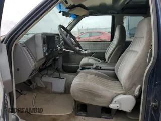1994 GMC Sierra 1500 z VIN 2GTEK19K7R1531515, wystawiony jako Copart lot #45211685 z przebiegiem 286 840 mil mil oraz Szkoda całkowita • Salvage title. Historia ofert i sprzedaży dostępna na DreamBid. Obrazek 7.