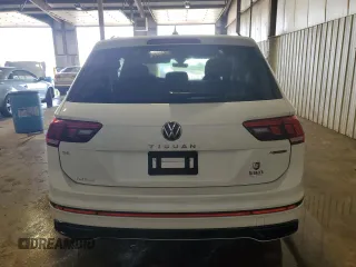 2022 Volkswagen Tiguan SE R-Line Black z VIN 3VV8B7AX3NM092731, wystawiony jako Copart lot #63430355 z przebiegiem 23 435 mil mil oraz Szkoda całkowita • Salvage title. Historia ofert i sprzedaży dostępna na DreamBid. Obrazek 6.