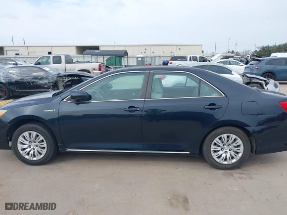 2013 Toyota Camry Hybrid LE with VIN 4T1BD1FK6DU070138, listed as a IAAI auction lot 41668658 with 148,065 mi miles. Bid and sale history available at carsss.com. Image 14.