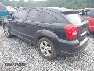 2011 Dodge Caliber Mainstreet z VIN 1B3CB3HAXBD113487, wystawiony jako IAAI lot #42300778 z przebiegiem 139 014 mil mil oraz . Historia ofert i sprzedaży dostępna na DreamBid. Obrazek 3.