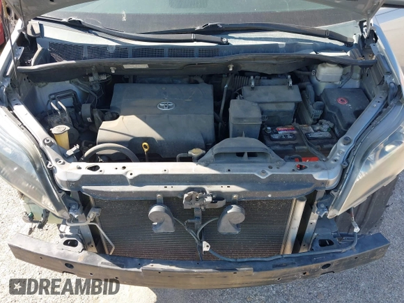 2011 Toyota Sienna SE with VIN 5TDXK3DC8BS131434, listed as a IAAI auction lot 42002675 with 209,396 mi miles. Bid and sale history available at carsss.com. Image 10.