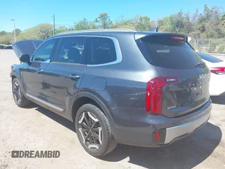 2024 Kia Telluride S with VIN 5XYP64GC4RG413972, listed as a IAAI auction lot 41815853 with 10,500 mi miles and . Bid and sale history available at carsss.com. Image 3.
