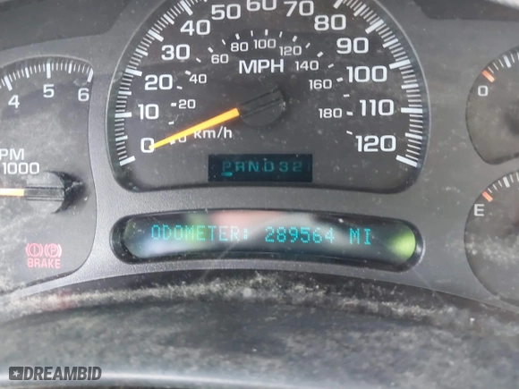 2003 Chevrolet Suburban Z71 with VIN 3GNFK16Z43G335561, listed as a IAAI auction lot 41901703 with 289,564 mi miles. Bid and sale history available at carsss.com. Image 7.