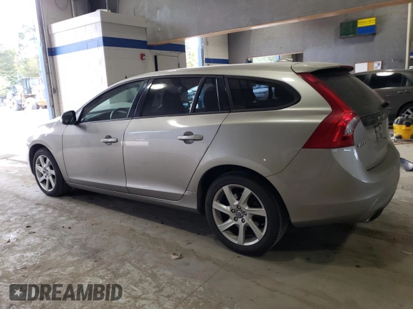 2015 Volvo V60 T5 Drive-E with VIN YV140MEJ3F1246824, listed as a Copart auction lot 76025774 with 95,055 mi miles and Salvage Title. Bid and sale history available at carsss.com. Image 2.