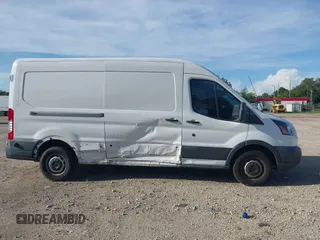2018 Ford Transit z VIN 1FTYR2CM0JKB10510, wystawiony jako IAAI lot #42403132 z przebiegiem 97 056 mil mil oraz . Historia ofert i sprzedaży dostępna na DreamBid. Obrazek 13.