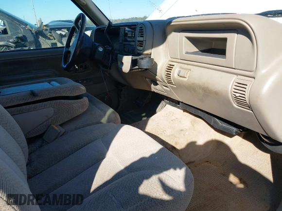 1999 GMC Sierra 3500 z VIN 1GTGC33R4XF094778, wystawiony jako IAAI lot #41229630 z przebiegiem 199 345 mil mil oraz . Historia ofert i sprzedaży dostępna na DreamBid. Obrazek 13.