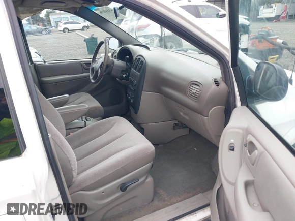 2002 Dodge Caravan EX with VIN 2B8GP74L22R521491, listed as a IAAI auction lot 41838396 with 84,855 mi miles. Bid and sale history available at carsss.com. Image 5.