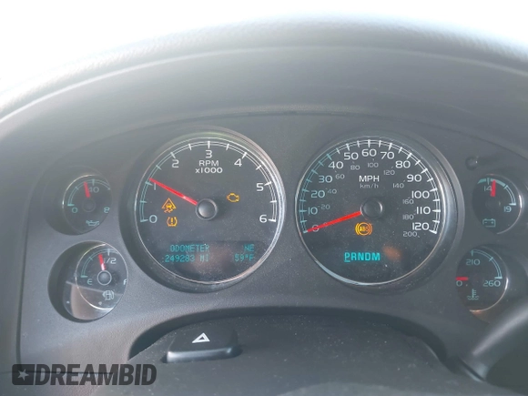 2011 GMC Yukon SLT with VIN 1GKS2CE01BR186874, listed as a IAAI auction lot 41762705 with 249,283 mi miles. Bid and sale history available at carsss.com. Image 7.