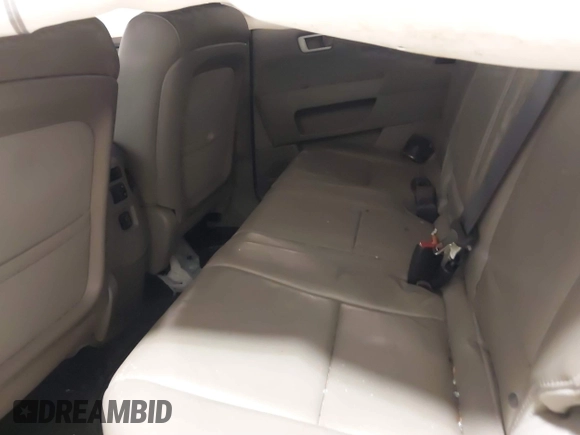 2014 Honda Pilot EX-L with VIN 5FNYF3H56EB024735, listed as a IAAI auction lot 41286284 with 101,221 mi miles. Bid and sale history available at carsss.com. Image 8.