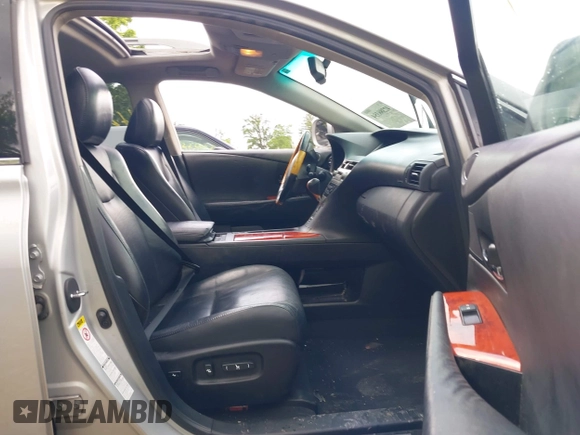 2011 Lexus RX 350 z VIN 2T2BK1BA2BC092800, wystawiony jako IAAI lot #42388354 z przebiegiem 308 086 mil mil oraz . Historia ofert i sprzedaży dostępna na DreamBid. Obrazek 5.
