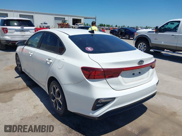 2020 Kia Forte LXS z VIN 3KPF24AD4LE248213, wystawiony jako IAAI lot #42290261 z przebiegiem 21 722 mil mil oraz . Historia ofert i sprzedaży dostępna na DreamBid. Obrazek 3.