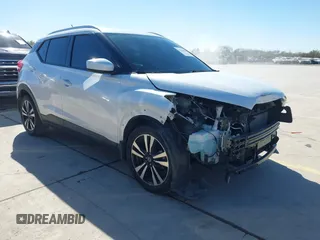 2019 Nissan Kicks S with VIN 3N1CP5CU3KL525065, listed as a IAAI auction lot 41232000 with 46,778 mi miles and . Bid and sale history available at carsss.com. Image 1.