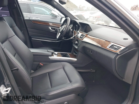 2014 Mercedes-Benz E-Class E 250 BlueTEC Luxury with VIN WDDHF0EB6EA942847, listed as a IAAI auction lot 41631294 with 48,650 mi miles. Bid and sale history available at carsss.com. Image 5.