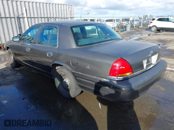 1999 Ford Crown Victoria Police с VIN 2FAFP71W9XX187581, выставлен на аукционе IAAI как лот 41522223 с пробегом 94 889 миль миль и . История ставок и продаж доступна на DreamBid. Изображение 3.