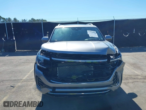 2024 Volkswagen Atlas SEL Premium R-Line с VIN 1V2FR2CA4RC591508, выставлен на аукционе IAAI как лот 41660452 с пробегом 1 783 миль миль и . История ставок и продаж доступна на DreamBid. Изображение 13.