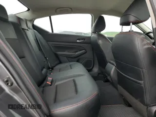 2024 Nissan Altima SR z VIN 1N4BL4CV4RN373434, wystawiony jako Copart lot #53580295 z przebiegiem 21 087 mil mil oraz Szkoda całkowita • Salvage title. Historia ofert i sprzedaży dostępna na DreamBid. Obrazek 10.