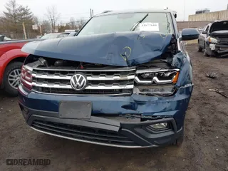 2018 Volkswagen Atlas 3.6L V6 SE with VIN 1V2KR2CA9JC569104, listed as a IAAI auction lot 41677640 with 53,360 mi miles. Bid and sale history available at carsss.com. Image 6.