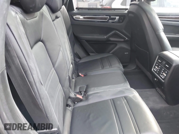 2019 Porsche Cayenne S z VIN WP1AB2AYXKDA62661, wystawiony jako IAAI lot #41622201 z przebiegiem 66 848 mil mil oraz . Historia ofert i sprzedaży dostępna na DreamBid. Obrazek 8.