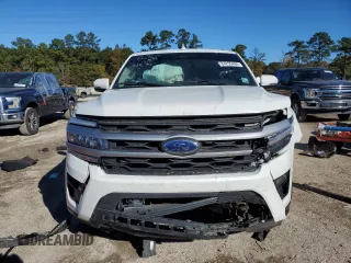 2023 Ford Expedition XLT with VIN 1FMJU1H85PEA23677, listed as a Copart auction lot 84255484 with 0 mi miles and Salvage Title. Bid and sale history available at carsss.com. Image 5.