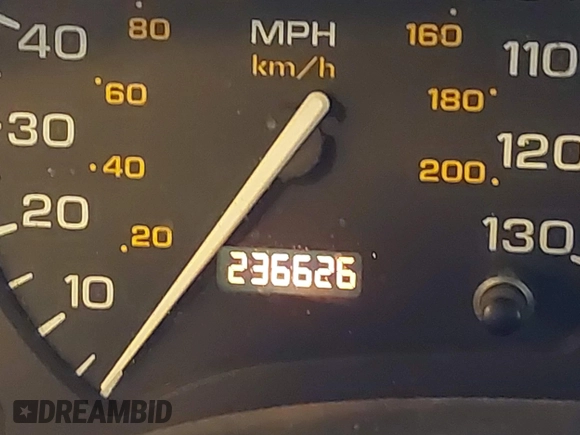2000 Saturn SL with VIN 1G8ZK5272YZ268641, listed as a IAAI auction lot 42384288 with 236,626 mi miles and . Bid and sale history available at DreamBid. Image 7.