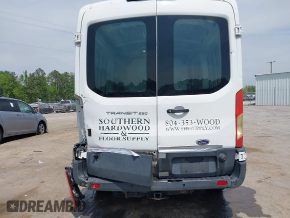 2018 Ford Transit with VIN 1FTYR2CM4JKA25671, listed as a IAAI auction lot 42086863 with 318,045 mi miles. Bid and sale history available at carsss.com. Image 16.