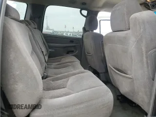 2004 Chevrolet Suburban LS with VIN 3GNGK26U94G178013, listed as a Copart auction lot 84435434 with 244,260 mi miles and Clean Title. Bid and sale history available at carsss.com. Image 11.