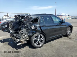 2018 BMW X1 xDrive28i z VIN WBXHT3C33J5L24441, wystawiony jako Copart lot #60468645 z przebiegiem 83 339 mil mil oraz Szkoda całkowita • Salvage title. Historia ofert i sprzedaży dostępna na DreamBid. Obrazek 3.
