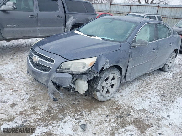 2013 Chevrolet Malibu LS with VIN 1G11B5SA5DF320945, listed as a IAAI auction lot 41620721 with 196,568 mi miles. Bid and sale history available at carsss.com. Image 2.