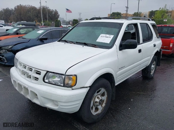 2000 Isuzu Rodeo S with VIN 4S2CK58W3Y4320791, listed as a IAAI auction lot 41570034 with 262,944 mi miles. Bid and sale history available at carsss.com. Image 2.