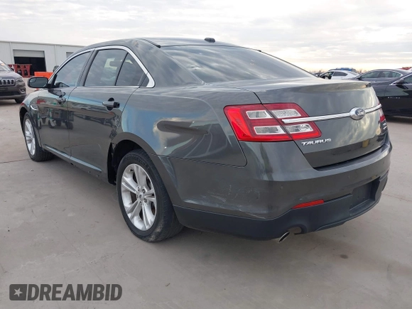 2017 Ford Taurus SEL z VIN 1FAHP2E80HG129843, wystawiony jako IAAI lot #41252910 z przebiegiem 111 923 mil mil oraz . Historia ofert i sprzedaży dostępna na DreamBid. Obrazek 3.