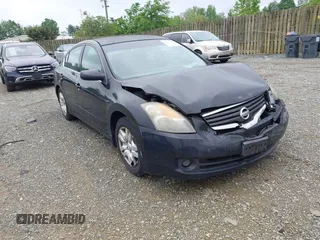 2009 Nissan Altima SL with VIN 1N4AL21E29N472255, listed as a IAAI auction lot 42054436 with 290,540 mi miles and . Bid and sale history available at carsss.com. Image 1.
