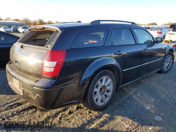 2006 Dodge Magnum R/T z VIN 2D8GV57246H120460, wystawiony jako Copart lot #82431924 z przebiegiem Nie podano mil oraz Czysty tytuł • Clean title. Historia ofert i sprzedaży dostępna na DreamBid. Obrazek 3.