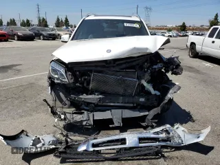 2017 Mercedes-Benz GLS with VIN 4JGDF6EE3HA880149, listed as a Copart auction lot 61208413 with 106,024 mi miles. Bid and sale history available at carsss.com. Image 5.