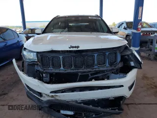 2018 Jeep Compass Latitude z VIN 3C4NJDBB9JT433152, wystawiony jako Copart lot #58214435 z przebiegiem 59 669 mil mil oraz Szkoda całkowita • Salvage title. Historia ofert i sprzedaży dostępna na DreamBid. Obrazek 5.