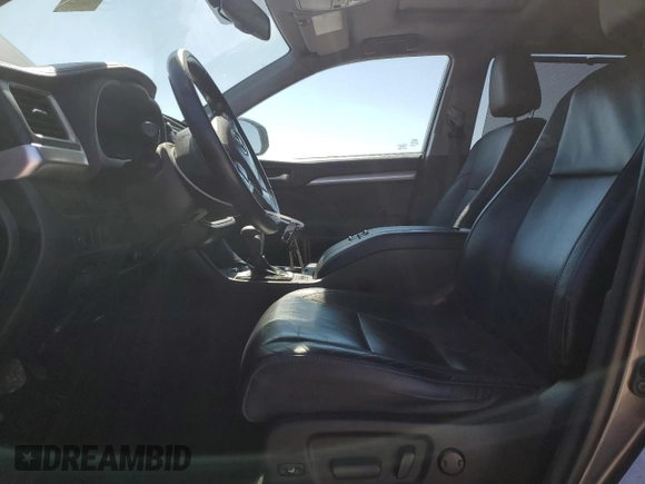 2014 Toyota Highlander XLE z VIN 5TDJKRFH6ES041592, wystawiony jako Copart lot #46255495 z przebiegiem 113 695 mil mil oraz Szkoda całkowita • Salvage title. Historia ofert i sprzedaży dostępna na DreamBid. Obrazek 7.
