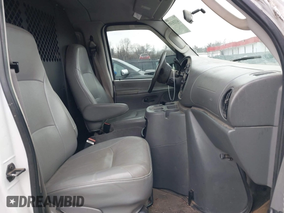 2005 Ford Econoline Cargo with VIN 1FTNE24W95HB25640, listed as a IAAI auction lot 41335337 with 183,045 mi miles. Bid and sale history available at carsss.com. Image 5.