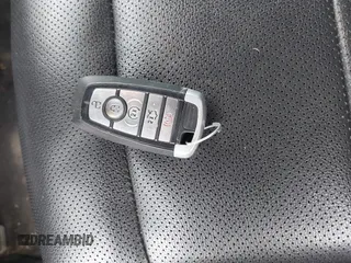 2022 Ford Mustang EcoBoost z VIN 1FATP8UH5N5115670, wystawiony jako IAAI lot #42216350 z przebiegiem 73 705 mil mil oraz . Historia ofert i sprzedaży dostępna na DreamBid. Obrazek 11.