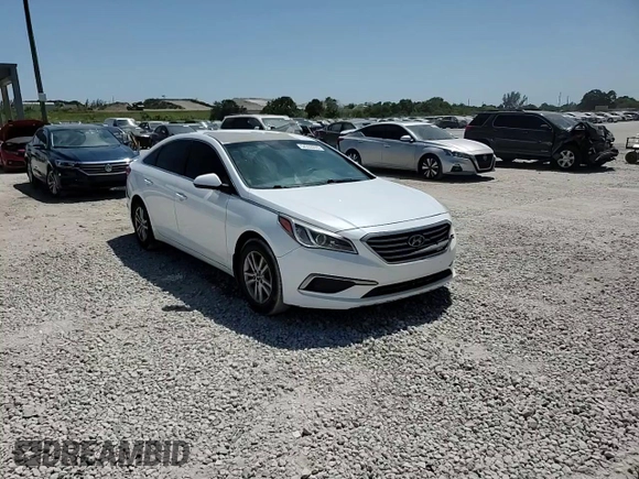 2017 Hyundai Sonata SE z VIN 5NPE24AF7HH577732, wystawiony jako Copart lot #54392035 z przebiegiem 74 327 mil mil oraz Szkoda całkowita • Salvage title. Historia ofert i sprzedaży dostępna na DreamBid. Obrazek 13.