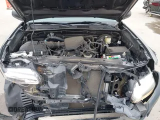 2016 Toyota Tacoma SR with VIN 5TFRX5GN7GX064572, listed as a IAAI auction lot 41640013 with 70,659 mi miles and . Bid and sale history available at carsss.com. Image 10.
