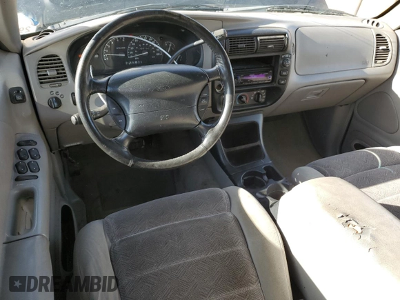 1998 Ford Explorer XL z VIN 1FMZU34E0WZA15570, wystawiony jako Copart lot #46279915 z przebiegiem 226 120 mil mil oraz Szkoda całkowita • Salvage title. Historia ofert i sprzedaży dostępna na DreamBid. Obrazek 8.