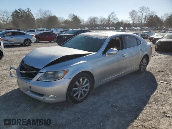 2007 Lexus LS 460 L z VIN JTHGL46FX75001158, wystawiony jako Copart lot #49345445 z przebiegiem 271 513 mil mil oraz Czysty tytuł • Clean title. Historia ofert i sprzedaży dostępna na DreamBid. Obrazek 1.
