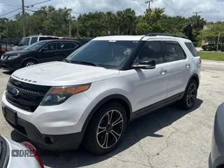 2014 Ford Explorer Sport with VIN 1FM5K8GT9EGC55433, listed as a Copart auction lot 61199495 with 96,843 mi miles and Clean title. Bid and sale history available at DreamBid. Image 2.