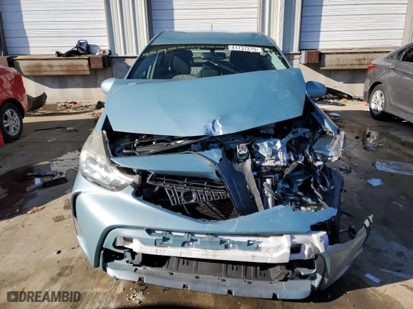2017 Toyota Prius v Two with VIN JTDZN3EU4HJ067048, listed as a Copart auction lot 41737275 with 0 mi miles and Salvage Title. Bid and sale history available at carsss.com. Image 5.